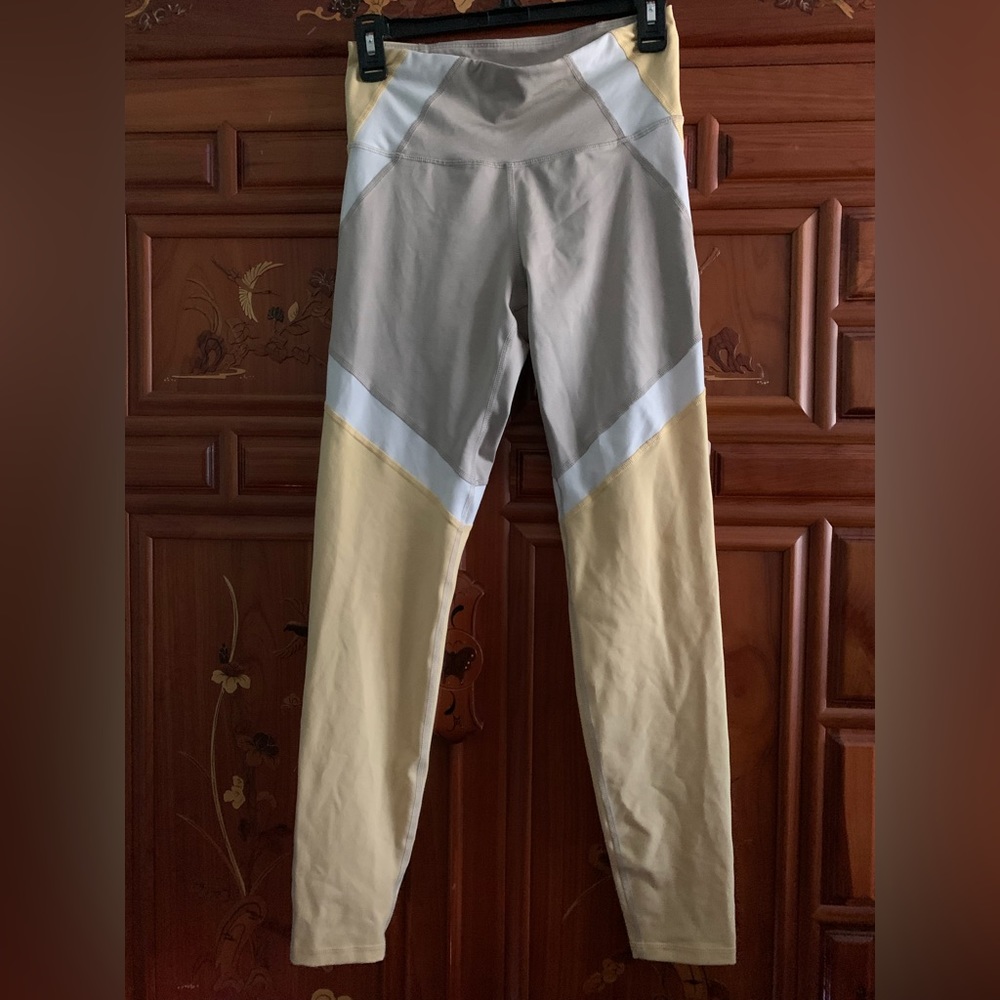Old Navy Activewear Color Block Elevate Legging Go Dry